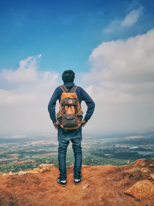 things to avoid while travelling alone