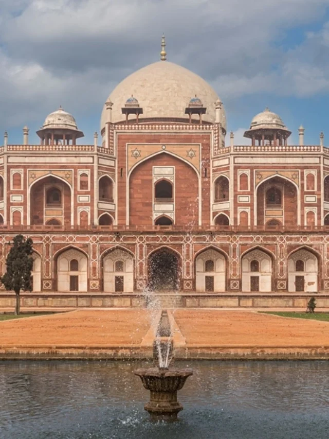 Best Places to visit in Delhi with friends