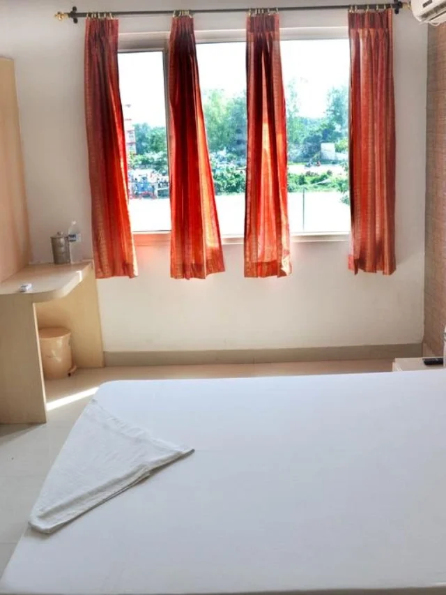 वाराणसी में दशाश्वमेध घाट के पास होटल