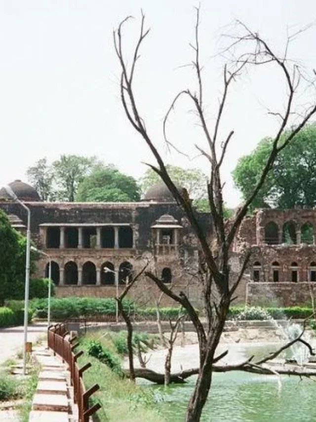 रोमांटिक डेट के लिए दिल्ली में घूमने की जगहें