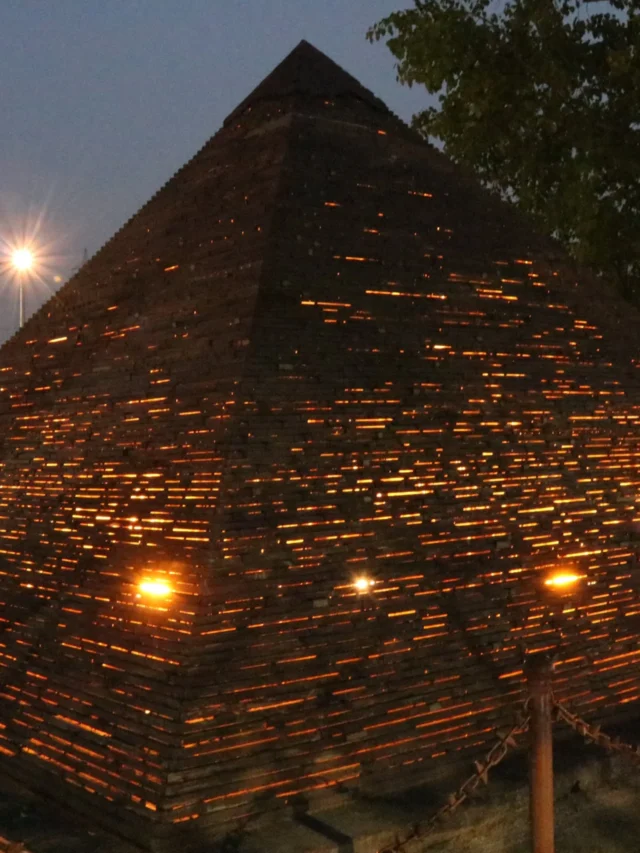 दिल्ली में घूम सकते हैं कचरे से बनी इस जगह पर