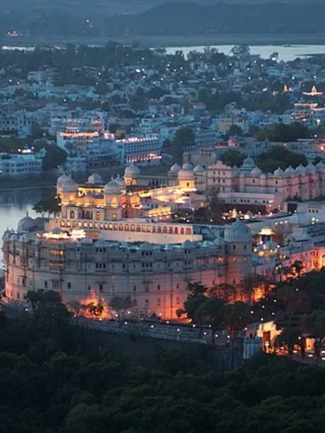 हनीमून मनाने के लिए जाएं इन जगहों पर