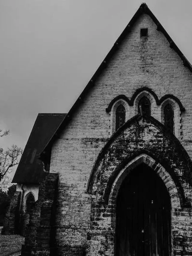 भारत की भूतिया जगह; कमजोर दिल वाले यहाँ बिलकुल न जाए