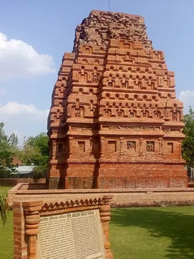 जानिए भारत का सबसे बड़ा और सबसे पुराना ईंटों से बना मंदिर कहां है?
