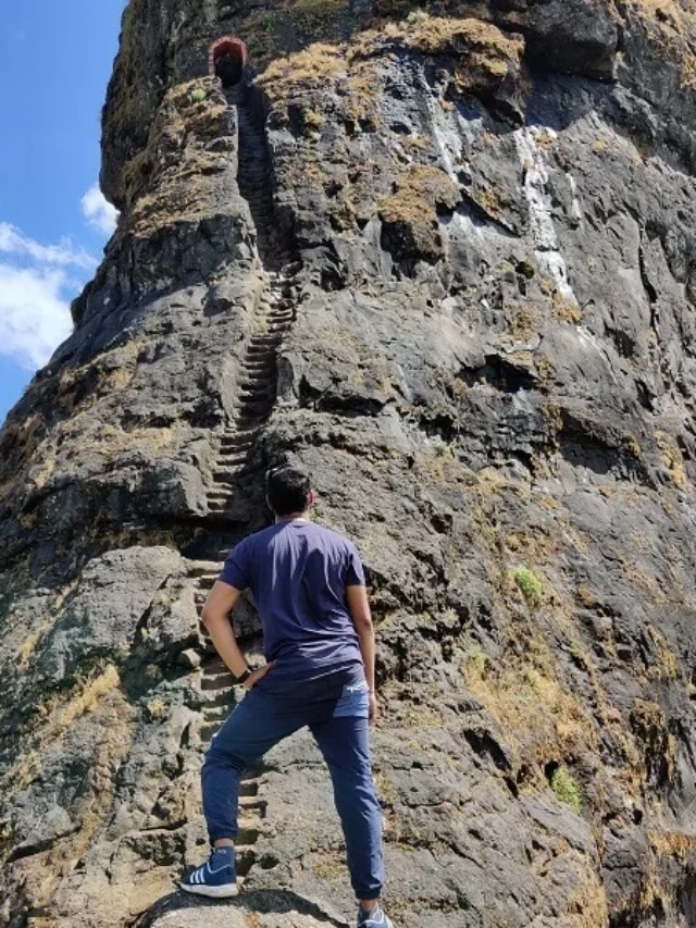 महाराष्ट्र का सबसे खतरनाक किला; कमजोर दिल वाले यहाँ बिलकुल न जाए